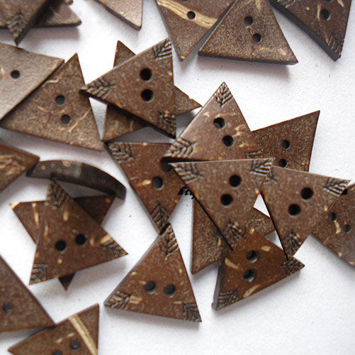 2 Hole Triangle Coconut Button - 13mm - Brown [LD28.6]